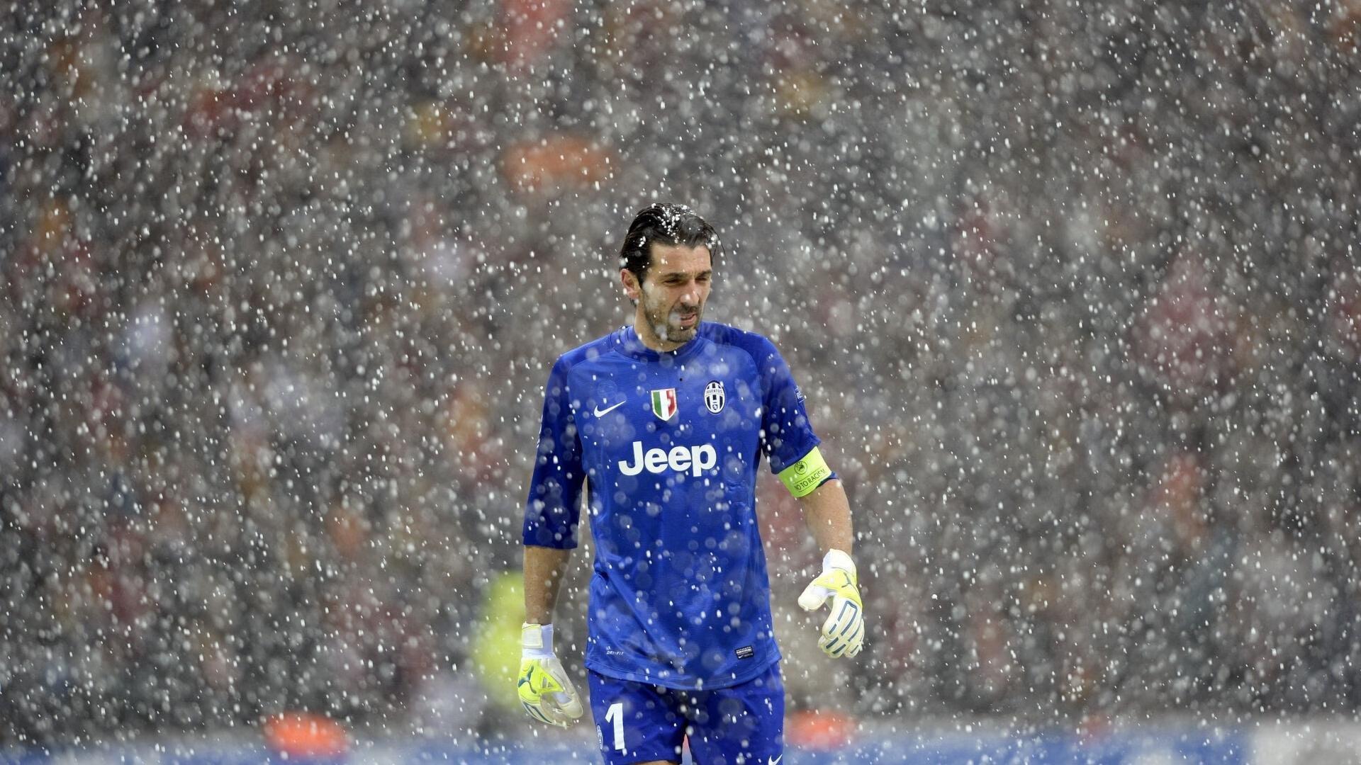 克雷莫内塞主场激战卡利亚里 约翰森破门难阻特雷皮扳平救主